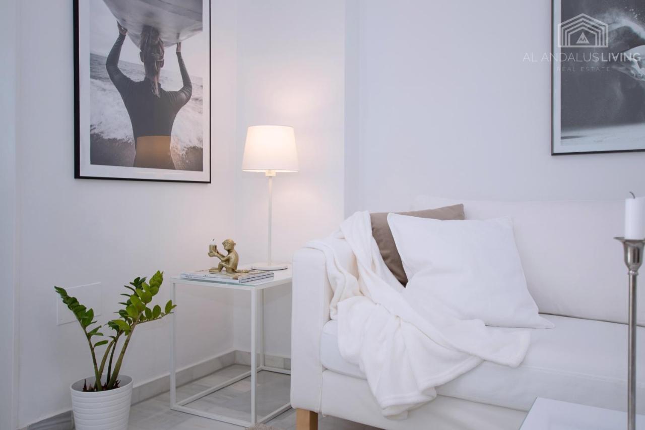 Scandinavian Style Apartment With Amazing Sea Views And South West Facing Sunny Terrace In Miraflores Walking Distance To The Beach! Málaga Exterior foto