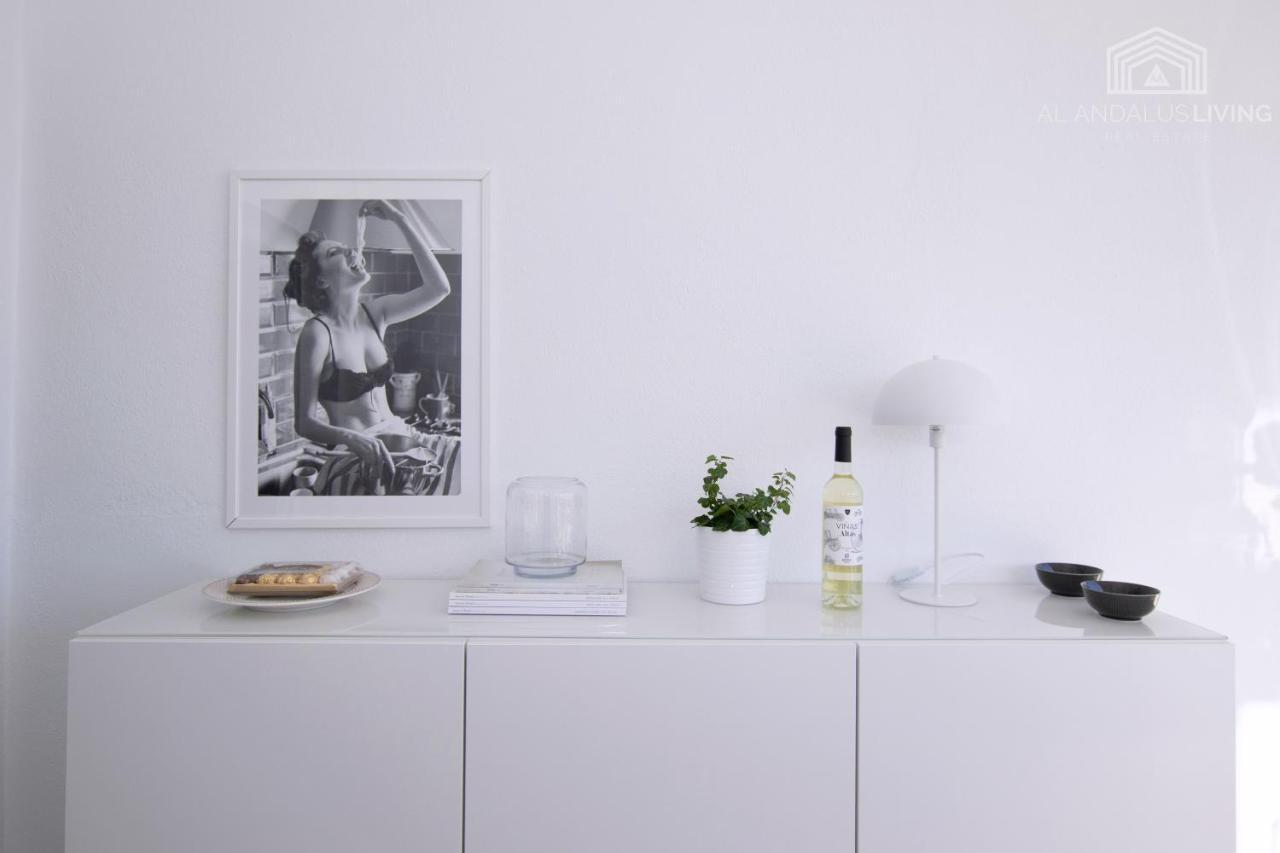 Scandinavian Style Apartment With Amazing Sea Views And South West Facing Sunny Terrace In Miraflores Walking Distance To The Beach! Málaga Exterior foto