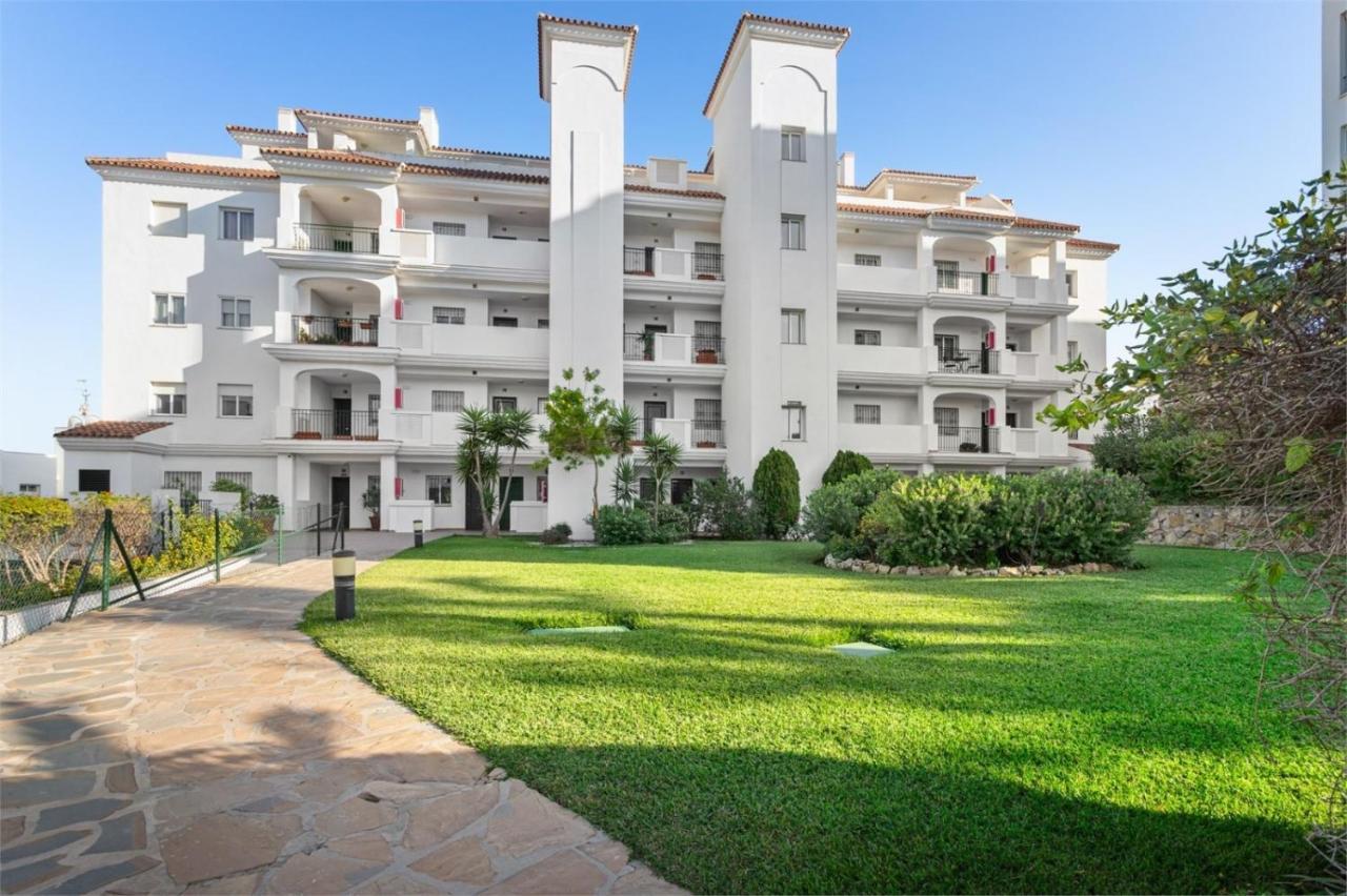 Scandinavian Style Apartment With Amazing Sea Views And South West Facing Sunny Terrace In Miraflores Walking Distance To The Beach! Málaga Exterior foto